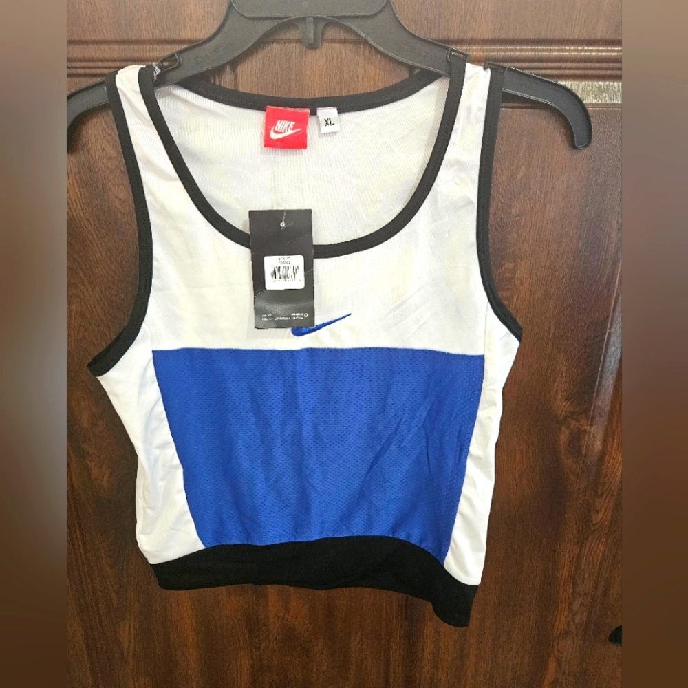 Nwt Nike tank- xl - Picture 1 of 9